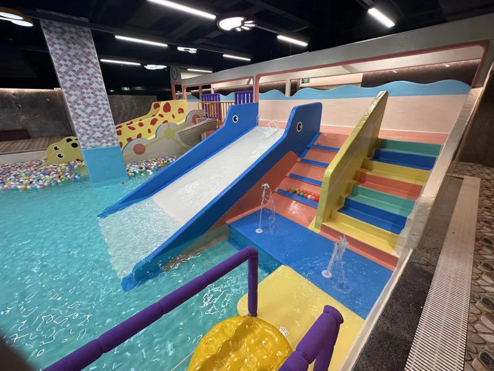 兒童水上樂園設施